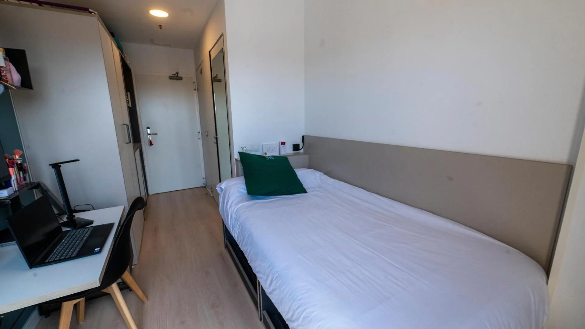 **  Residencia Bravo Students Granada Hotel Spain