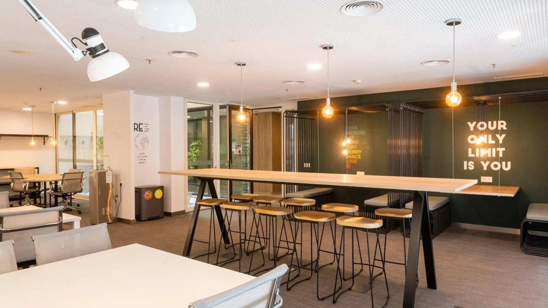 Hotel Residencia Bravo Students Granada
