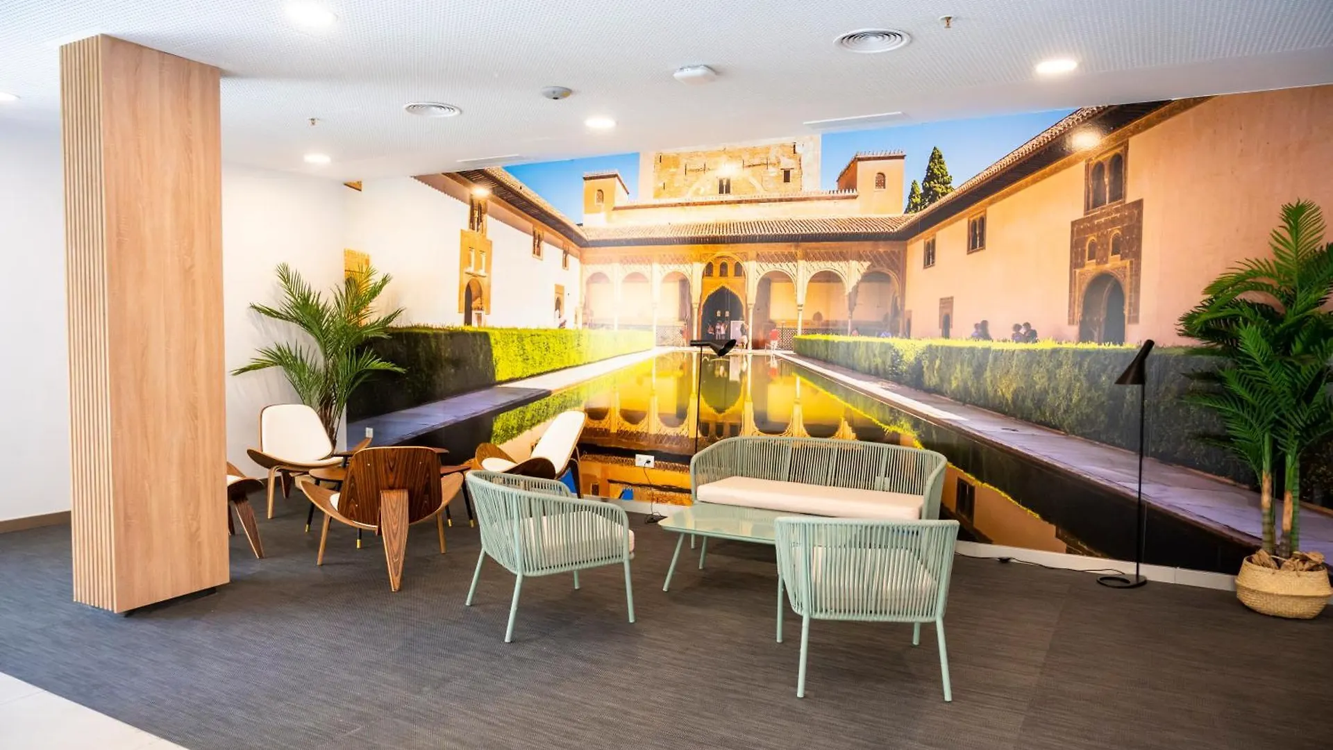 Residencia Bravo Students Granada Hotel