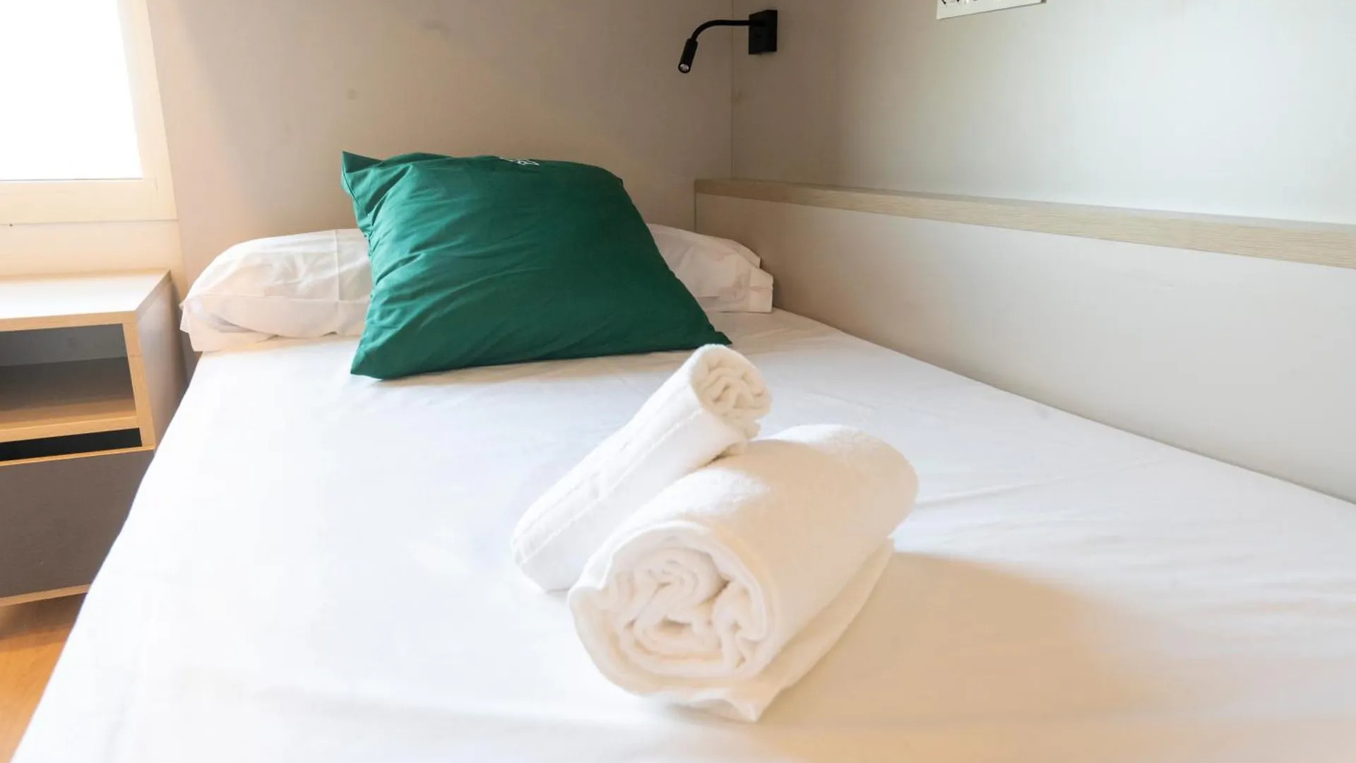Residencia Bravo Students Granada contacts