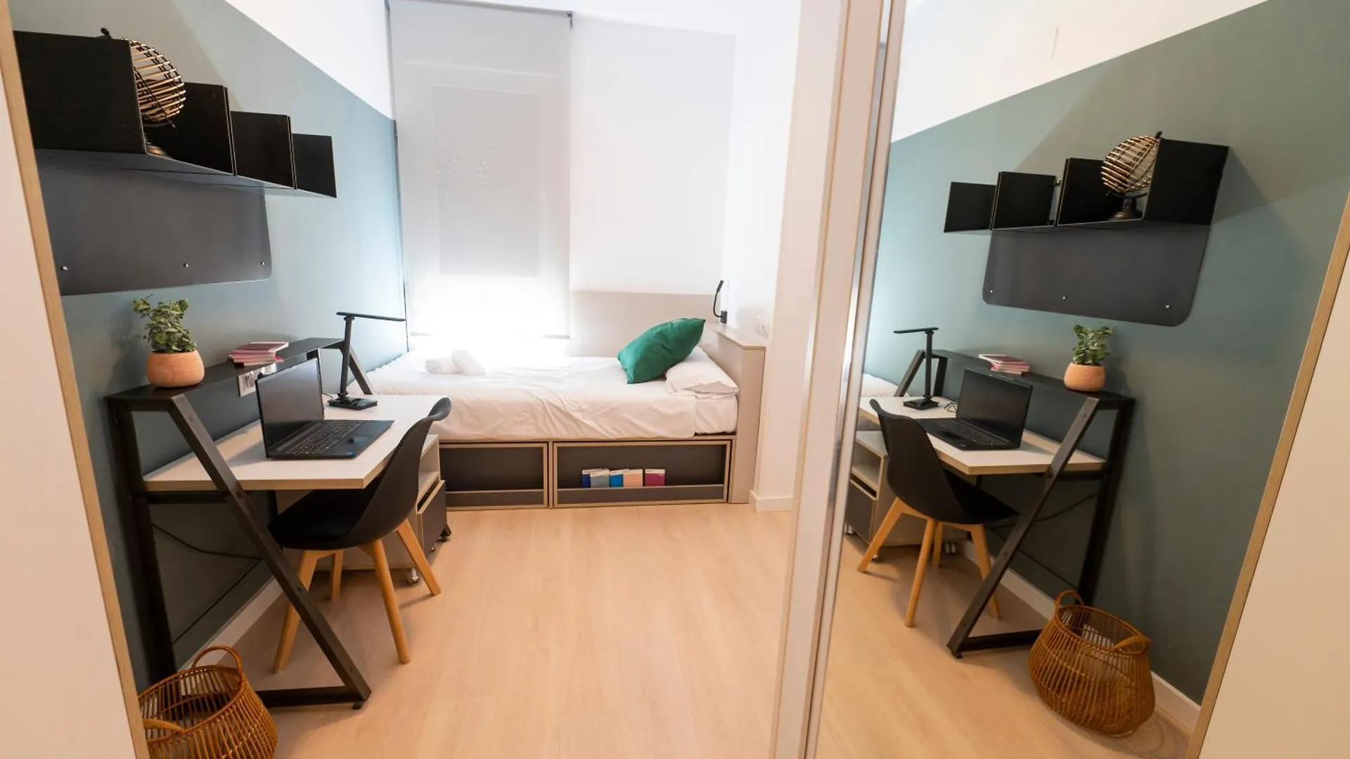 Residencia Bravo Students Granada Hotel